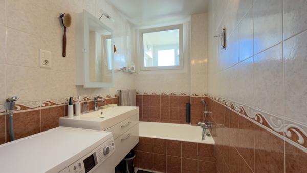 Appartement
         4 pièces
        - 79 m² Exclusivité 217 415 € *