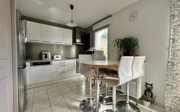 Maison à vendre    4 pièces •  Vauvert