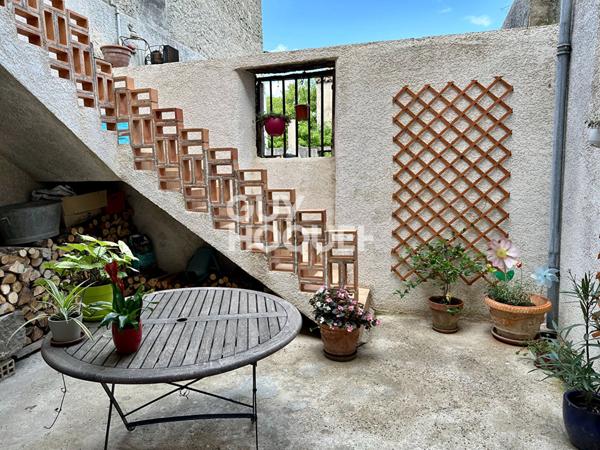 10 min SUD OUEST CARCASSONNE - Maison de village 162 m² + grenier + cour 23 m²