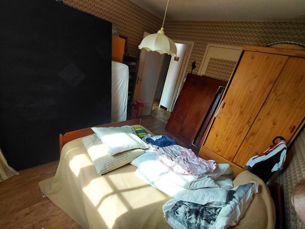 Maison d'environ 90 m2 sur sous-sol