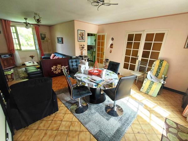 Maison d'environ 90 m2 sur sous-sol