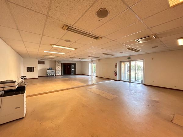 Local/bureau à vendre 300 m2 PIERRELATTE (26)