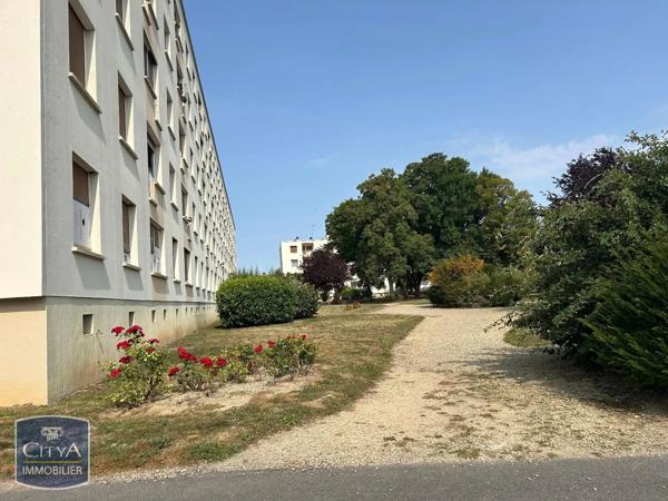 Appartement à louer 4 pièces 67.8m² Châlons-en-Champagne (51000)
