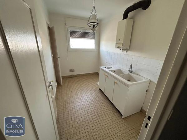 Appartement à louer 4 pièces 67.8m² Châlons-en-Champagne (51000)