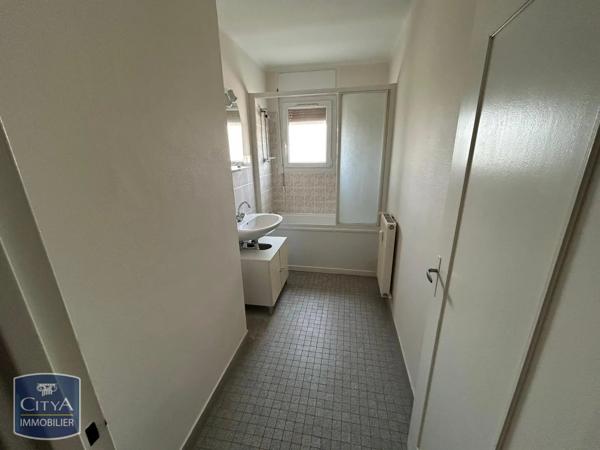 Appartement à louer 4 pièces 67.8m² Châlons-en-Champagne (51000)