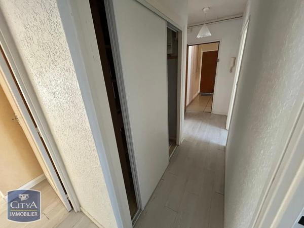 Appartement à louer 4 pièces 67.8m² Châlons-en-Champagne (51000)