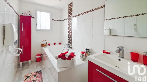 Maison à vendre 6 pièces 141 m² Saint-Germain-lès-Arpajon