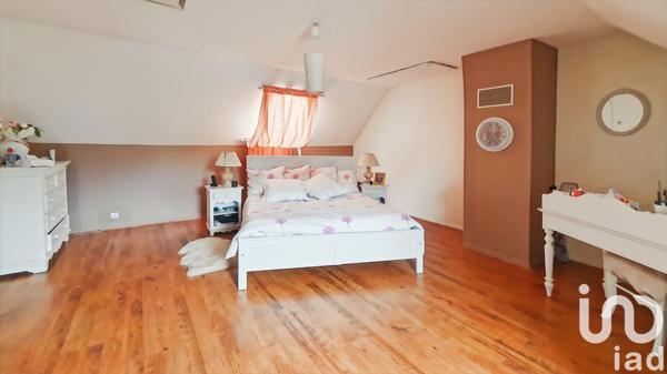 Maison à vendre 6 pièces 141 m² Saint-Germain-lès-Arpajon