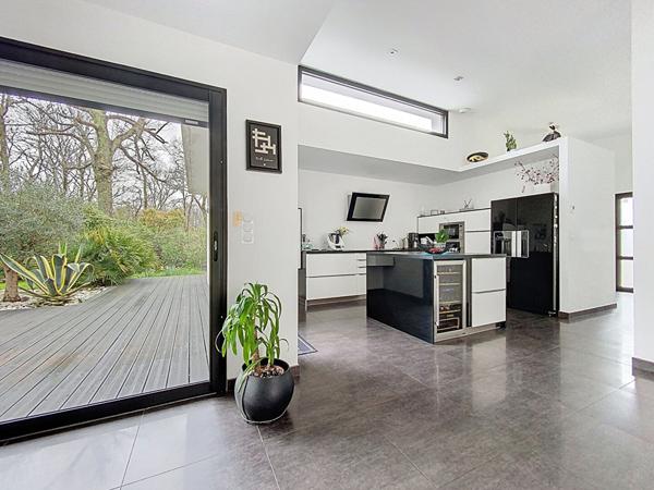 Maison contemporaine de plain-pied à Quéven - 5 pièces, 120 m²