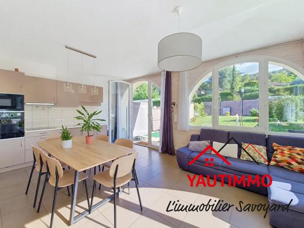 LUCINGES – T2 de 48 m² habitables avec jardin, terrasse, garage et 3 stationnements