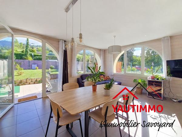 LUCINGES – T2 de 48 m² habitables avec jardin, terrasse, garage et 3 stationnements