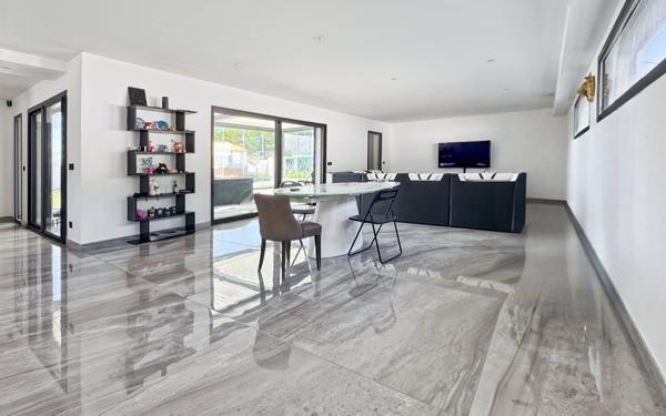 Maison à vendre    4 pièces • 147 m2 Les Pennes-Mirabeau