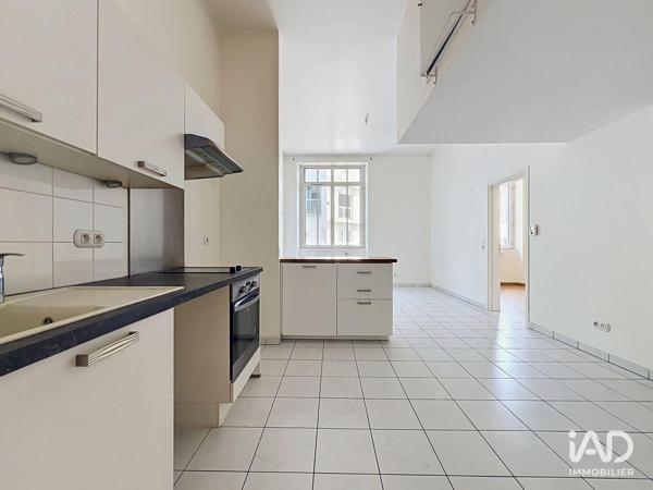 Location appartement 2 pièces 51 m² Paris 11