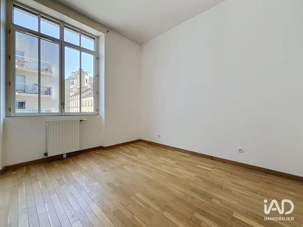 Location appartement 2 pièces 51 m² Paris 11