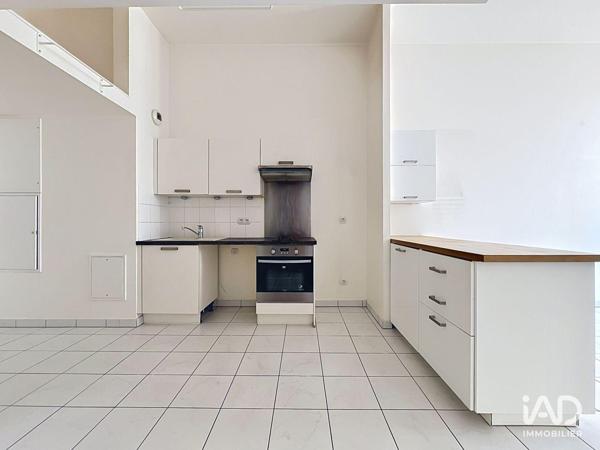 Location appartement 2 pièces 51 m² Paris 11