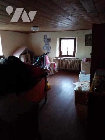 sur les hauteurs, maison de village de 153m² avec terrain de 704 m² 
Etat à rénover