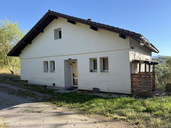Maison 6 pièce(s) 5 chambre(s) 151 m²