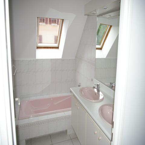 Duplex
                                                                                                                                                                                                                                                                                                                        6 pièce(s)                                                                                                                                                                                                          4 chambre(s)                                                                                                                                                                                                          120  m²