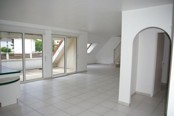 Duplex
                                                                                                                                                                                                                                                                                                                        6 pièce(s)                                                                                                                                                                                                          4 chambre(s)                                                                                                                                                                                                          120  m²