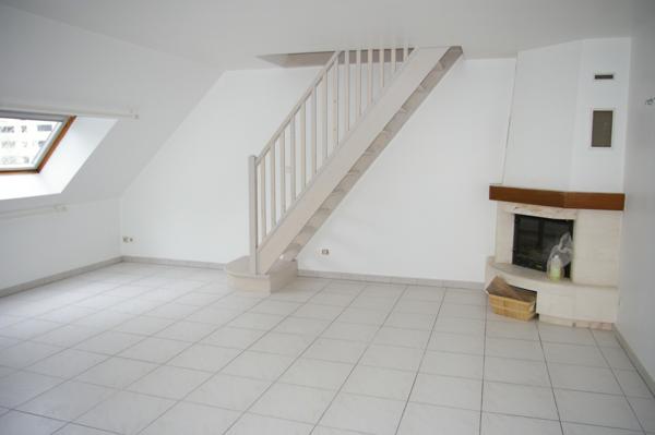 Duplex
                                                                                                                                                                                                                                                                                                                        6 pièce(s)                                                                                                                                                                                                          4 chambre(s)                                                                                                                                                                                                          120  m²