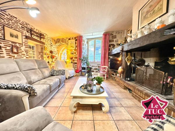 Maison médiévale du XIIIe siècle avec piscine Penne-d'Agenais (47140)