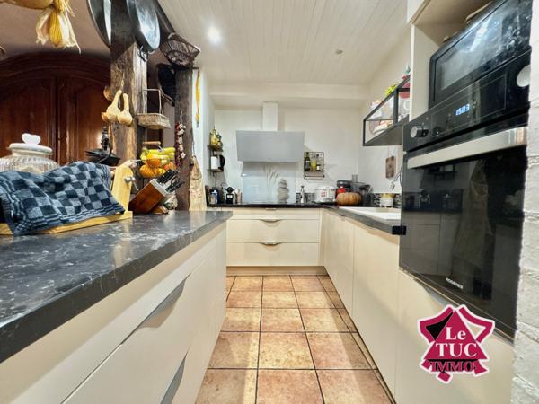 Maison médiévale du XIIIe siècle avec piscine Penne-d'Agenais (47140)