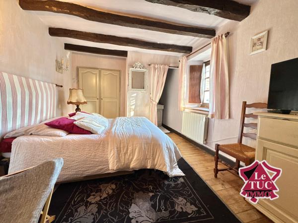 Maison médiévale du XIIIe siècle avec piscine Penne-d'Agenais (47140)