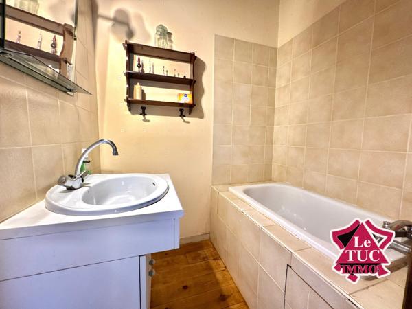 Maison médiévale du XIIIe siècle avec piscine Penne-d'Agenais (47140)