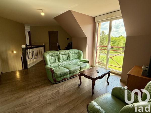 Maison 8 pièces de 220 m² à Beuzeville (27210)