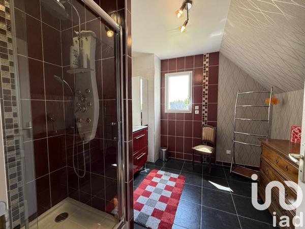 Maison 8 pièces de 220 m² à Beuzeville (27210)