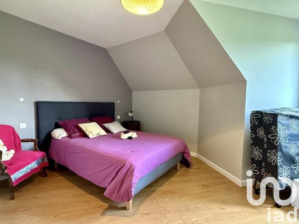 Maison 8 pièces de 220 m² à Beuzeville (27210)