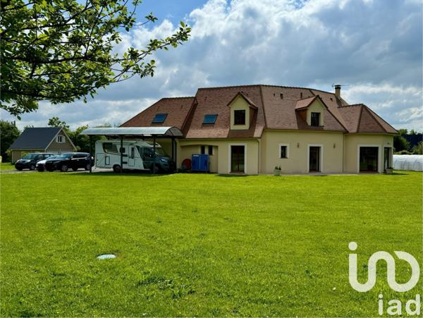 Maison 8 pièces de 220 m² à Beuzeville (27210)