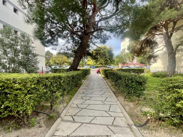 Marseille (13013) Appartement T3/4 80 m² – Dernier étage – Saint-Mitre