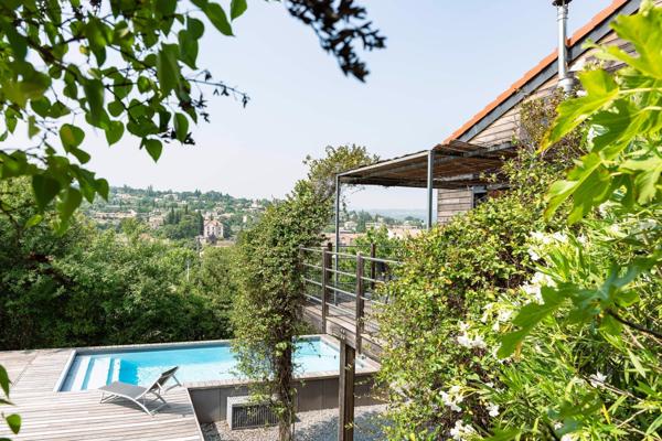 07140 Les Vans : Villa d`architecte avec Piscine