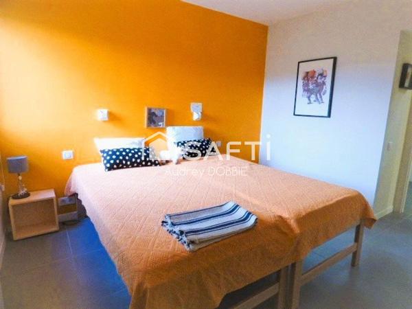 07140 Les Vans : Villa d`architecte avec Piscine