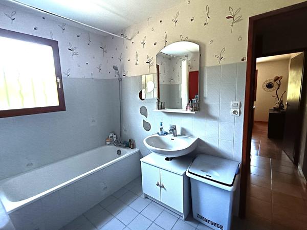 Maison 6 pièces 144 m² sur 2311 m² de terrain avec piscine Saint-Perdon (40090)