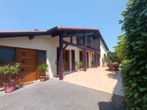 Maison 6 pièces 144 m² sur 2311 m² de terrain avec piscine Saint-Perdon (40090)