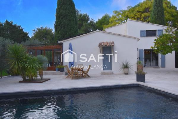 Maison familiale avec studio à Ventabren  -- Une maison qui respire la douceur et la sérénité