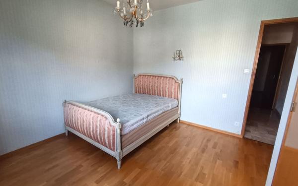 Maison à vendre    5 pièces •  Laragne-Montéglin