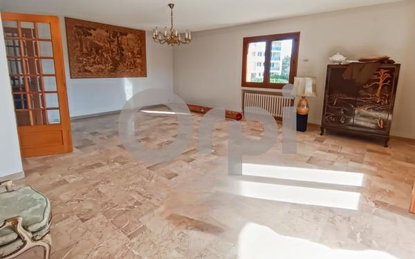 Maison à vendre    5 pièces •  Laragne-Montéglin