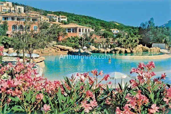 Vente                                                      Appartement
                        
                     3 pièces                      42 m2                     à Grimaud