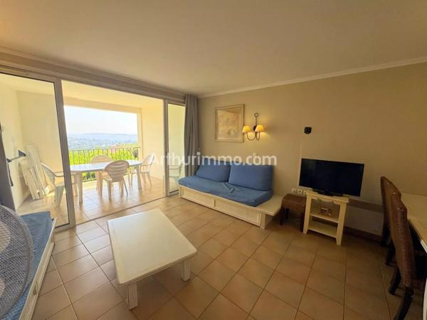 Vente                                                      Appartement
                        
                     3 pièces                      42 m2                     à Grimaud