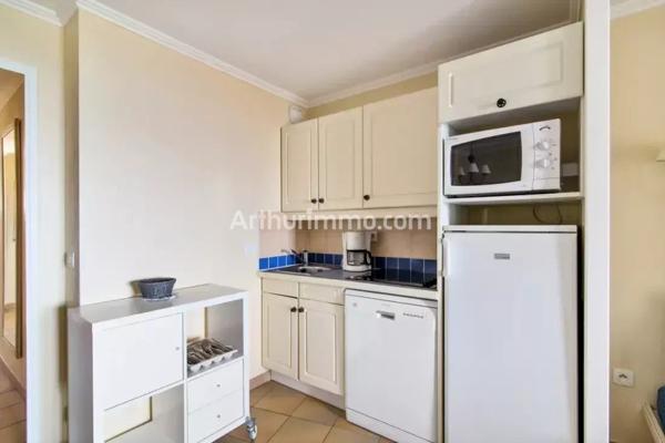 Vente                                                      Appartement
                        
                     3 pièces                      42 m2                     à Grimaud