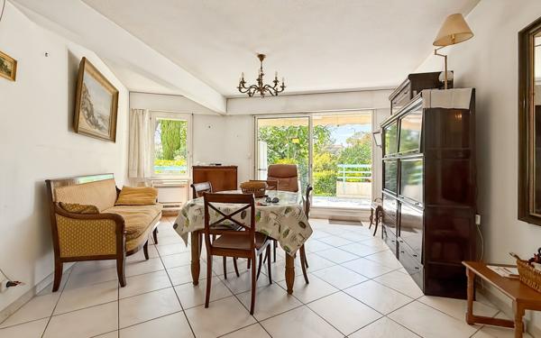 Appartement à vendre    3 pièces • 66 m2 Saint-Raphaël