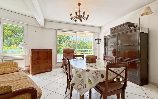 Appartement à vendre    3 pièces • 66 m2 Saint-Raphaël