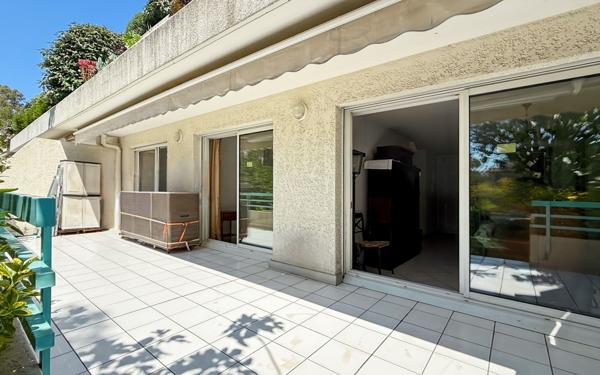 Appartement à vendre    3 pièces • 66 m2 Saint-Raphaël