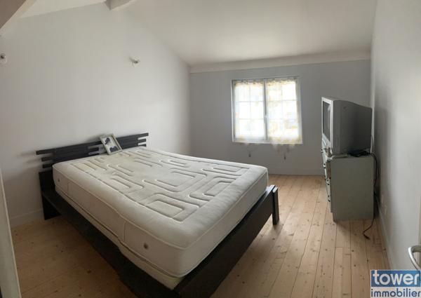 17160 - PRIGNAC - Maison 3 pièces de 70 m² entièrement rénovée en 2016 .