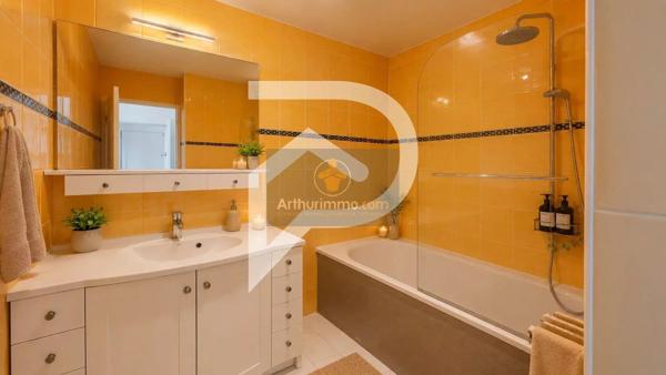 Vente                                                      Appartement
                        
                     3 pièces                      78 m2                     à Villennes-sur-Seine