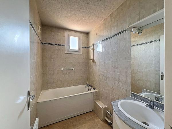 Appartement Aix En Provence 3 pièces 73.41 terrasse, garage et cave