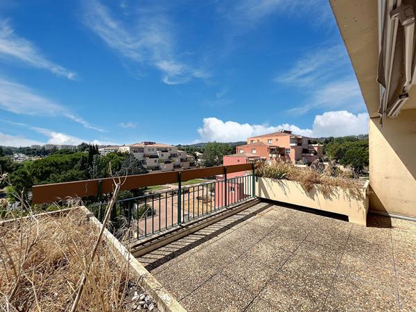 Appartement Aix En Provence 3 pièces 73.41 terrasse, garage et cave